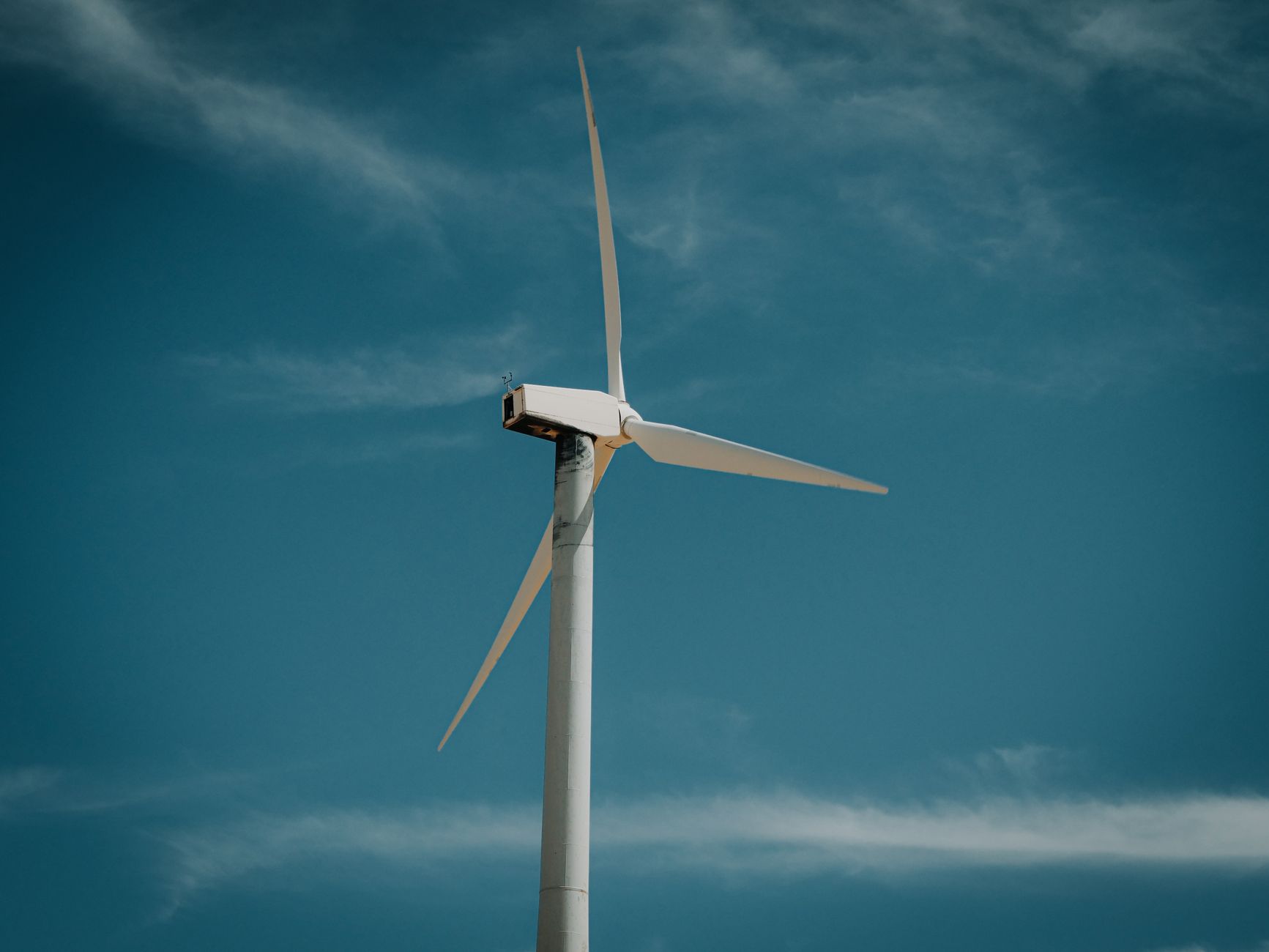 Aagesen reclama más energía renovable y autóctona ante el sobrecoste de 100.000 millones en la UE por la guerra