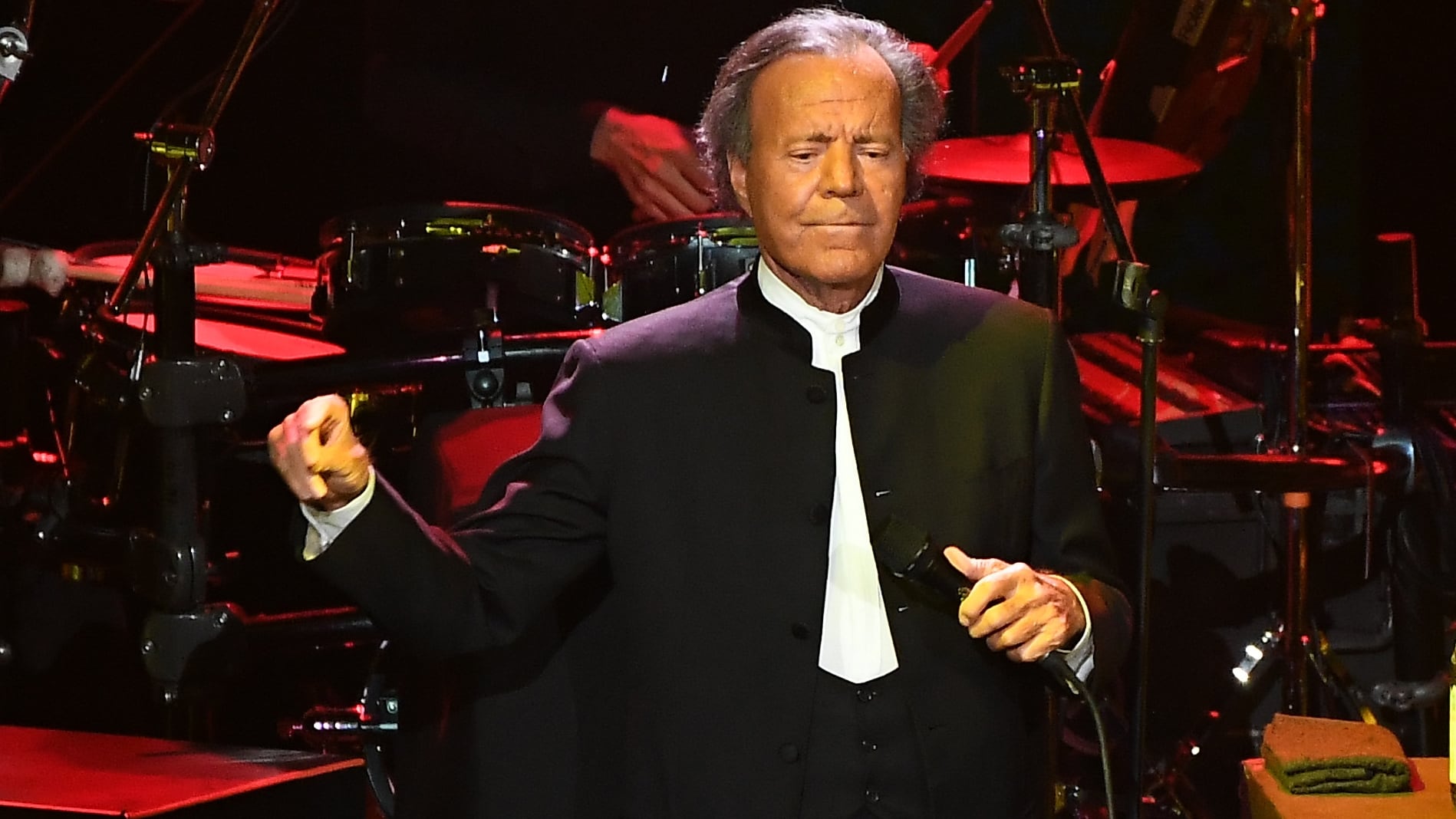 El pasaporte de Julio Iglesias, clave para que la Audiencia Nacional examine la querella