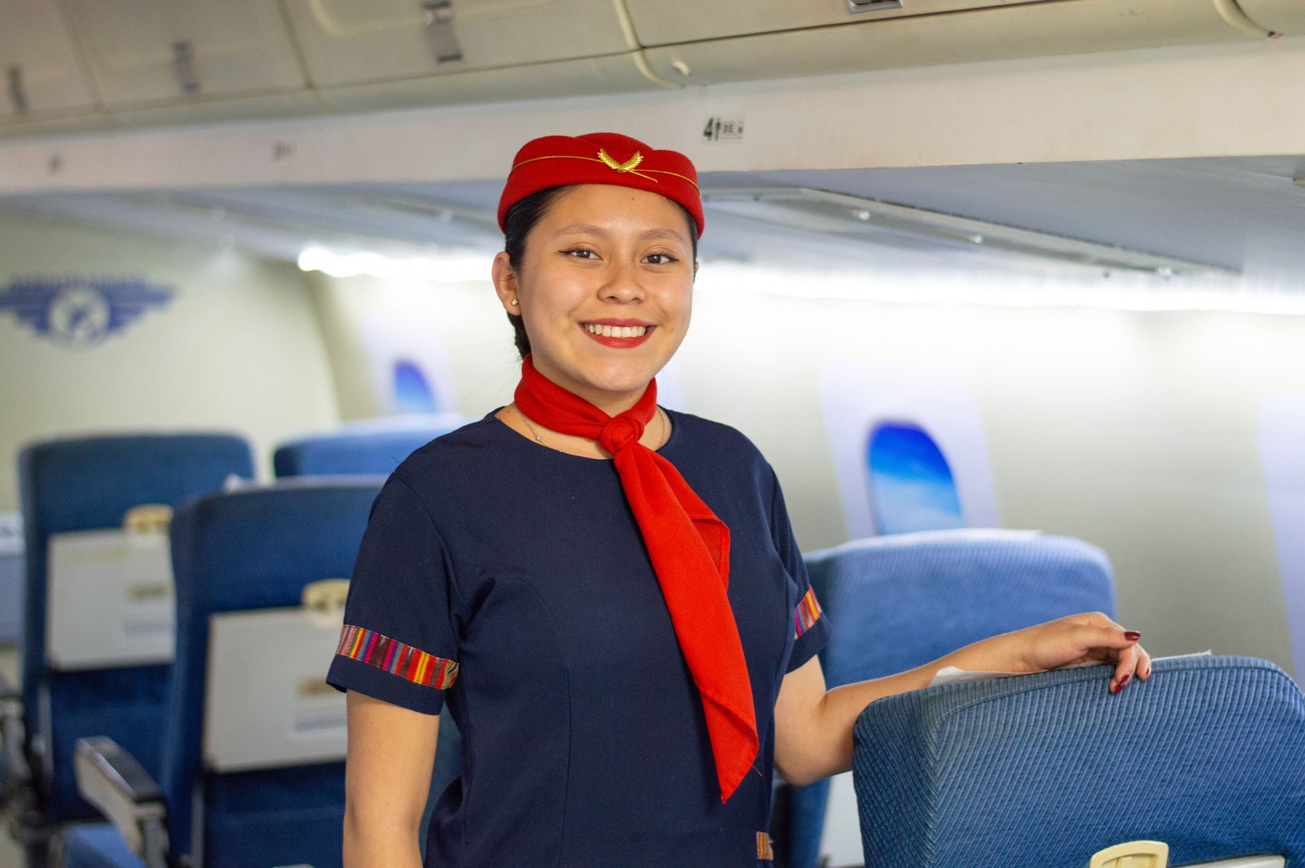 Iberia recuerda ocho décadas de sus primeras tripulantes de cabina en España