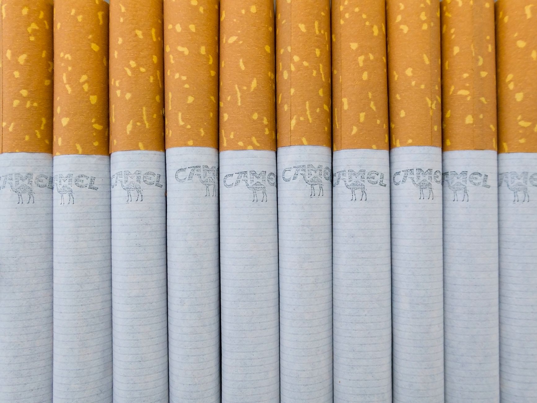 JTI refuerza su apuesta por el tabaco calentado para competir con Philip Morris