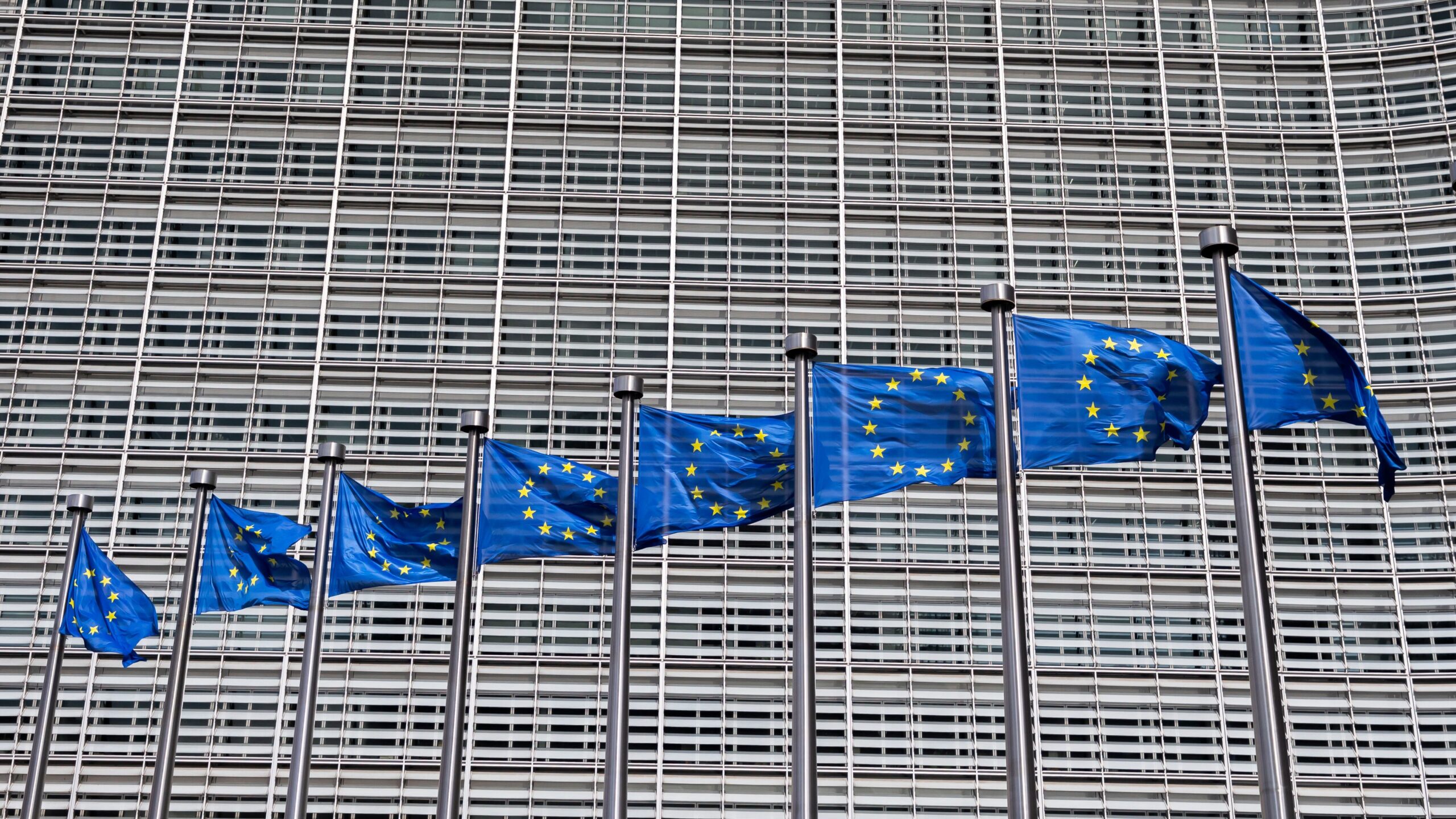 La UE busca facilitar el acceso de las pymes a la contratación pública