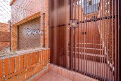 Las inmobiliarias afrontan la presión regulatoria y el impacto de los tipos de interés