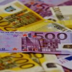 Trabajo activa el proceso para elevar el salario mínimo antes de las elecciones generales